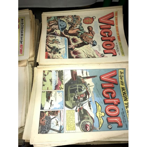 1305 - An excellent collection of 1970's Victor comics - most in very good condition (approximately 500 com... 