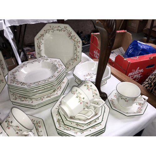 1310 - 60+ pieces of eternal Beau dinnerware by Johnson Bros