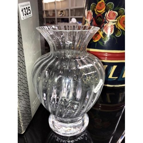 1325 - A boxed Dartington crystal vase (height 21cm)