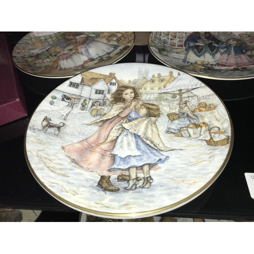 1340 - 6 boxed Royal Worcester N.S.P.C.C. Christmas plates & 4 unboxed. 2 x 1987, 2 x 1988, 2 x 1989, 2 x 1... 