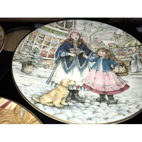 1340 - 6 boxed Royal Worcester N.S.P.C.C. Christmas plates & 4 unboxed. 2 x 1987, 2 x 1988, 2 x 1989, 2 x 1... 