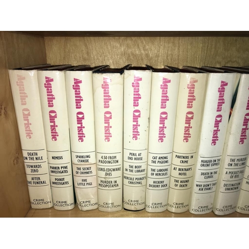 1444 - 19 Agatha Christie 1971 crime collection books