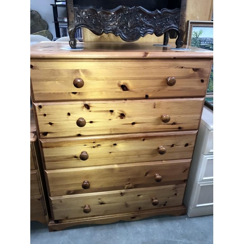 1466 - A solid pine bedroom chest of drawers