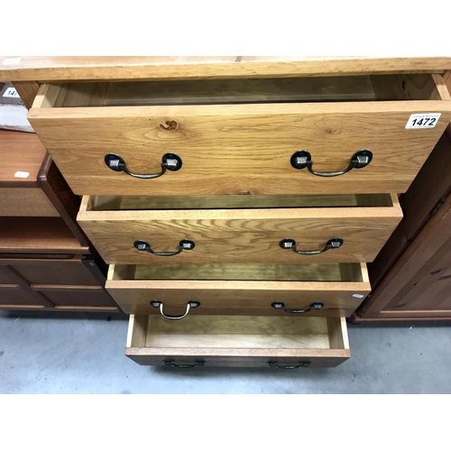 1472 - A modern solid oak bedroom chest of drawers