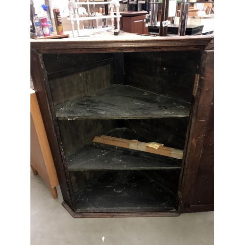 1514 - A Victorian oak corner cupboard (79cm x 47cm x 98cm high)