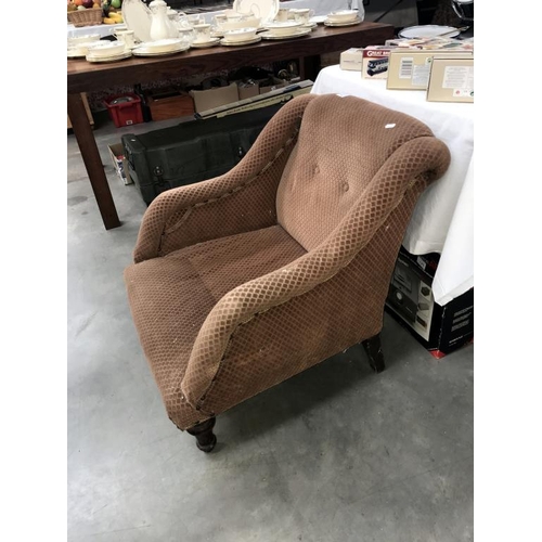 1527 - A brown upholstered low armchair