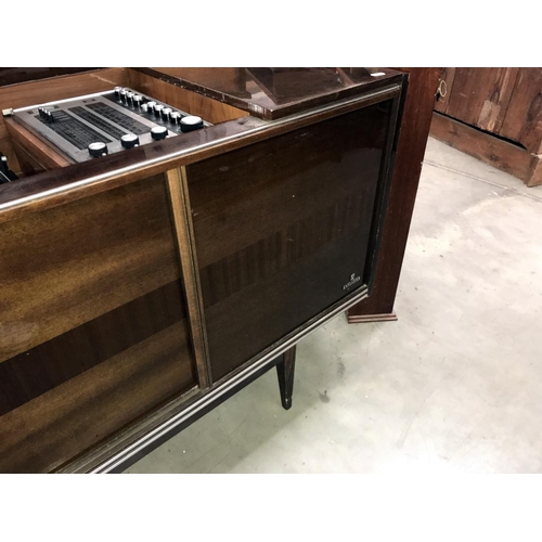 1535 - A vintage Grundig radiogram (184.5cm x 44.5cm x 76.5cm high)