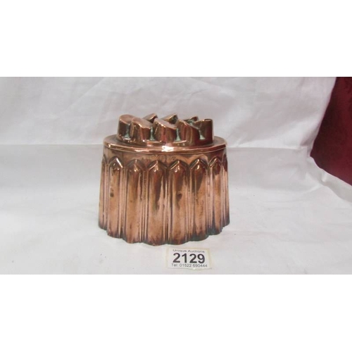 2129 - A Victorian copper jelly mould.