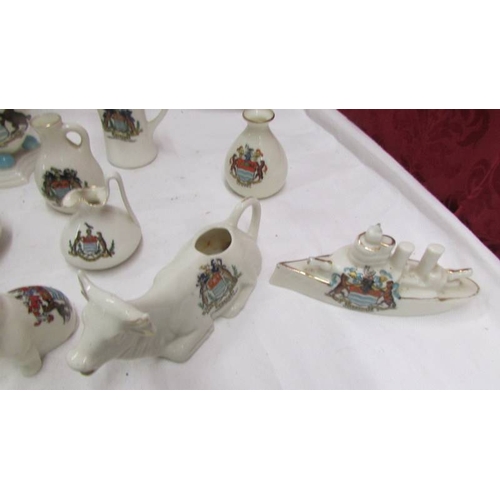 2183 - Approximately 19 pieces of crested china.