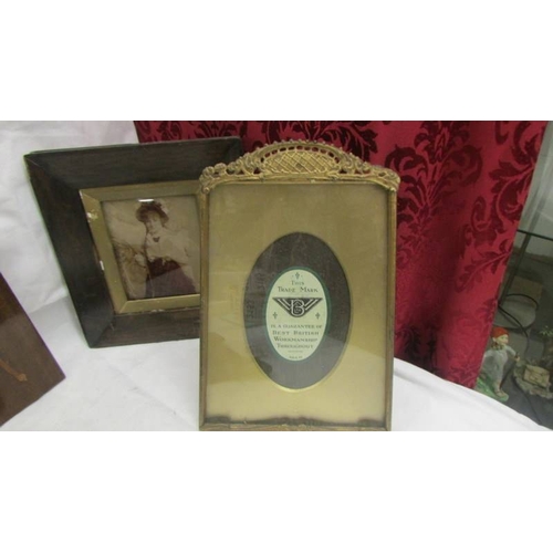 2187 - Five vintage photograph frames, 2 inlaid with flowers, all a/f.