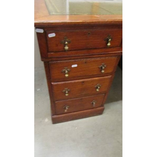 2513 - A double pedestal desk. (collect only)