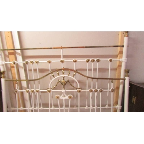 2538 - A Victorian brass and iron bedstead with side rails. (collect only)