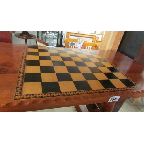 2540 - A good solid coffee with chess board top. (collect only)