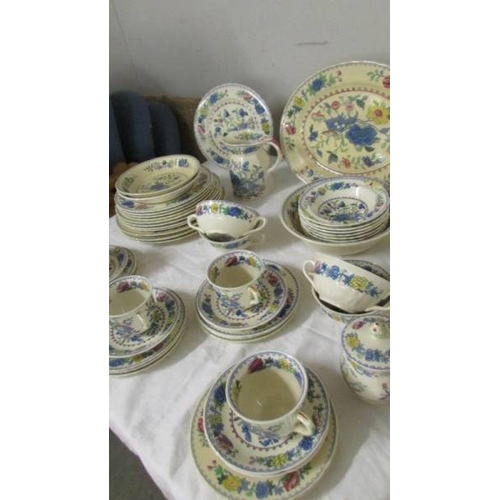 2621 - In excess of 100 pieces of Mason's ironstone tea and dinnerware (some pieces have crazing and discol... 