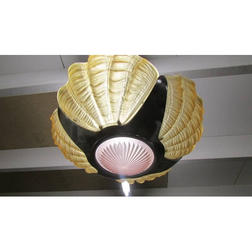 2632 - An art deco four amber clam shell uplighter ceiling light. (collect only)