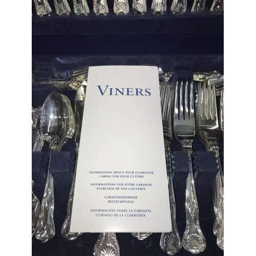 2591 - A Viner's silver plated 100 piece 8 person canteen of cutlery, (marks to case lid otherwise in excel... 