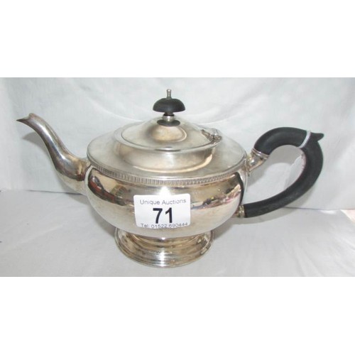 71 - A three piece hall marked tea service, total weight 1000 grams.