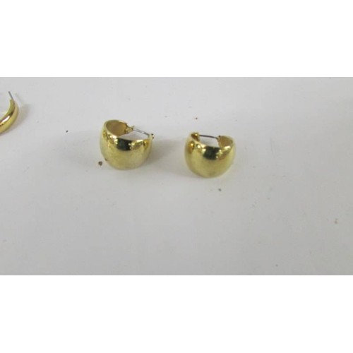 160R - Three pairs of 9ct gold earrings, 16.5 grams.