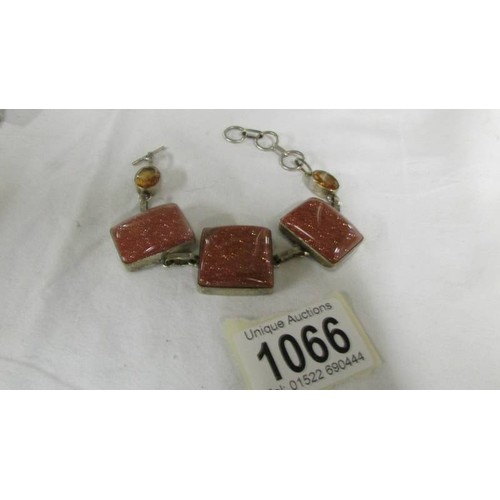 Lot 1066      