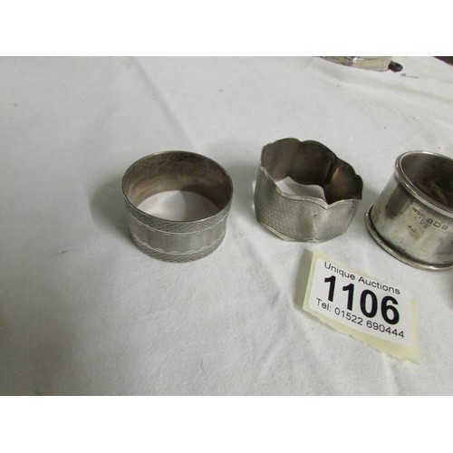 1106 - Four silver napkin rings, 72 grams.