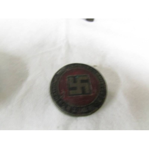 1110 - A National War Savings Committee for service enamel pin badge made by Fattorini, Birmingham, a Corni... 