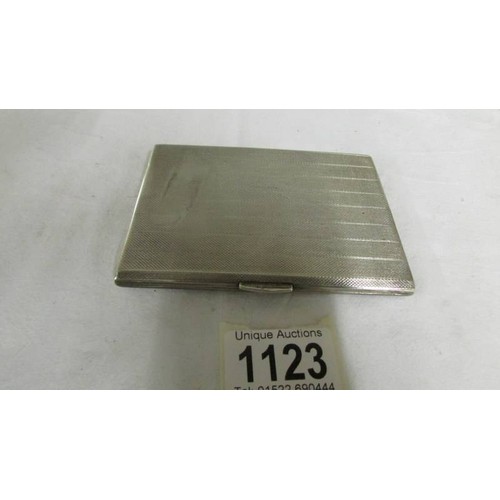 1123 - A silver cigarette case, 177 grams.