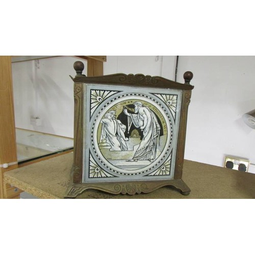 1169 - A square planter inset with four Minton tiles featuring Shakespeare scenes. The Shakespeare tiles ar... 