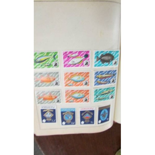 1212 - An excellent collection of mainly mint commonwealth stamps, 1940's to 1980's.