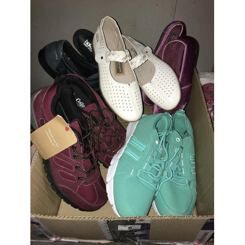 5 - A quantity of new ladies shoes in size 7, plus a selection of ladies shoes in size 6