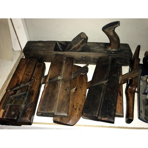 73 - A quantity of vintage moulding and other planes