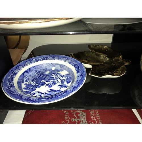 135 - A quantity of antique plates & bowls including Denby blue & white Royal Henley etc, (2 shelves)