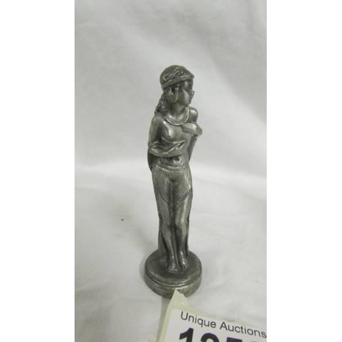 1252 - A pair of art deco style white metal figurines, 9 - 10 cm tall.