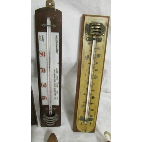 1256 - A quantity of old thermometers.