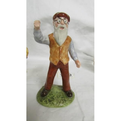 1269 - A Royal Doulton Brambley Edge Mrs Crustybread and three Beswick Beatrix potter figures - Benjamin Bu... 