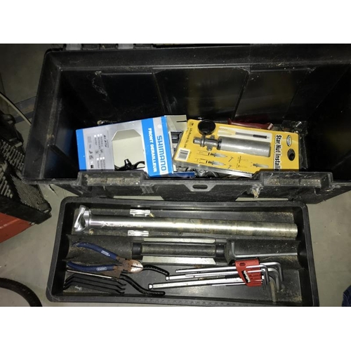 194 - A plastic tool box & quantity of ratchet spanners (COLLECT ONLY)