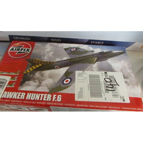 1471 - Two Airfix 1:48 A09182, A09185 model kits, gloucester Meteor F.8 and Hawker Hunter F.6.