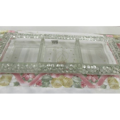 1519 - A three piece Lalique glass dish set.  (a/f, several chips).