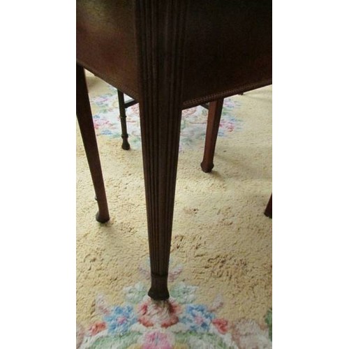 1546 - An Edwardian mahogany shell inlaid occasional table.