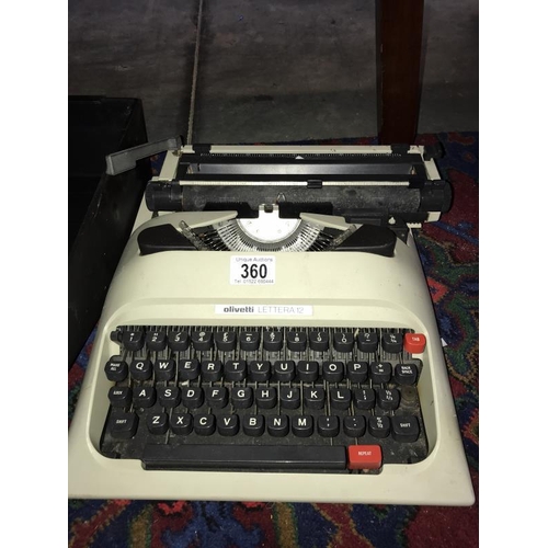 360 - An Olivetti lettera 12 typewritter * Collect Only*