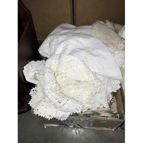 384 - A quantity of linen and table cloths etc