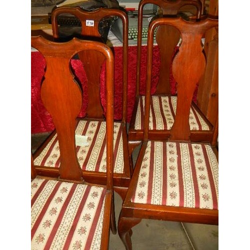 578 - A set of four chairs.