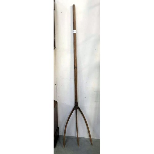 540E - An old Wooden pitch fork