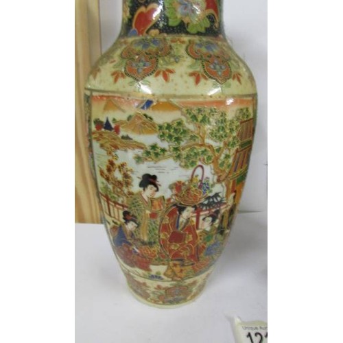 1216 - A pair of 30 cm tall satsuma vases.