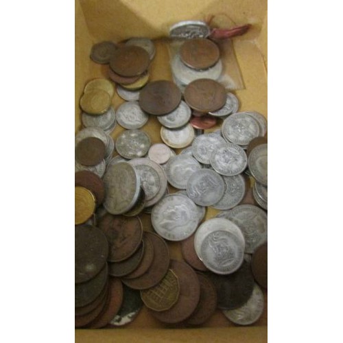 1146 - A mixed lot of coins including some silver, 1942 US half dollar etc.,