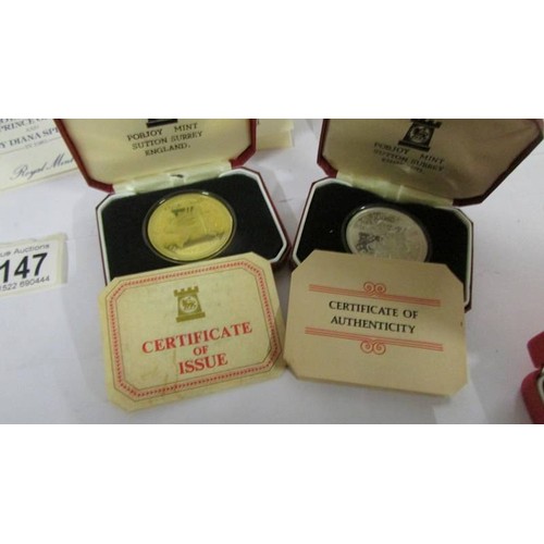 1147 - Five cased silver commemorative crowns with certificates.