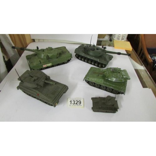 1329 - A good selection of Dinky military vehicles.