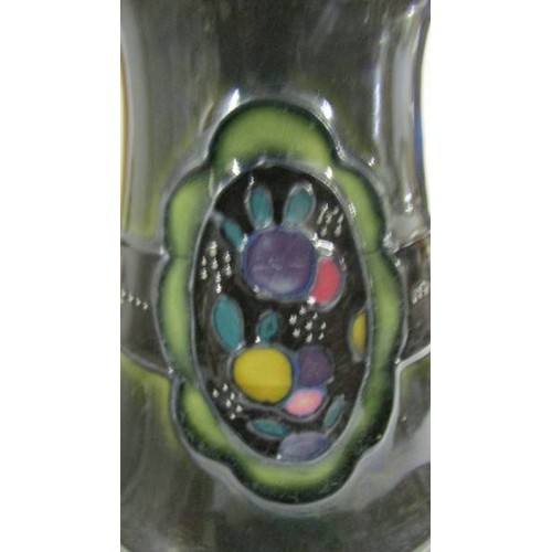 1356 - An art pottery vase, 18,5 cm tall.