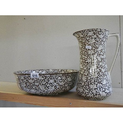 616 - A good jug and basin set. COLLECT ONLY.