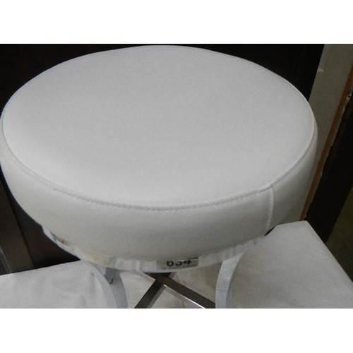 634 - A mid to late 20th-century chrome stool with white seat.  COLLECT ONLY.