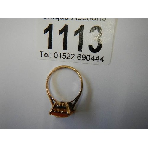 1113 - A 9ct gold cameo ring, size M, 4 grams, in good condition, well marked.